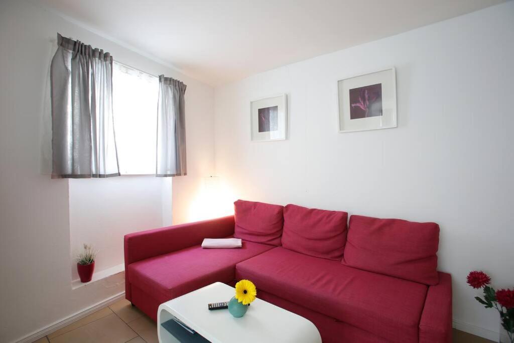 Sunny Apartment At Rostock - Pink Esterno foto